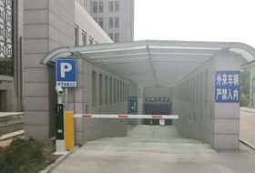 車牌識別，快速門